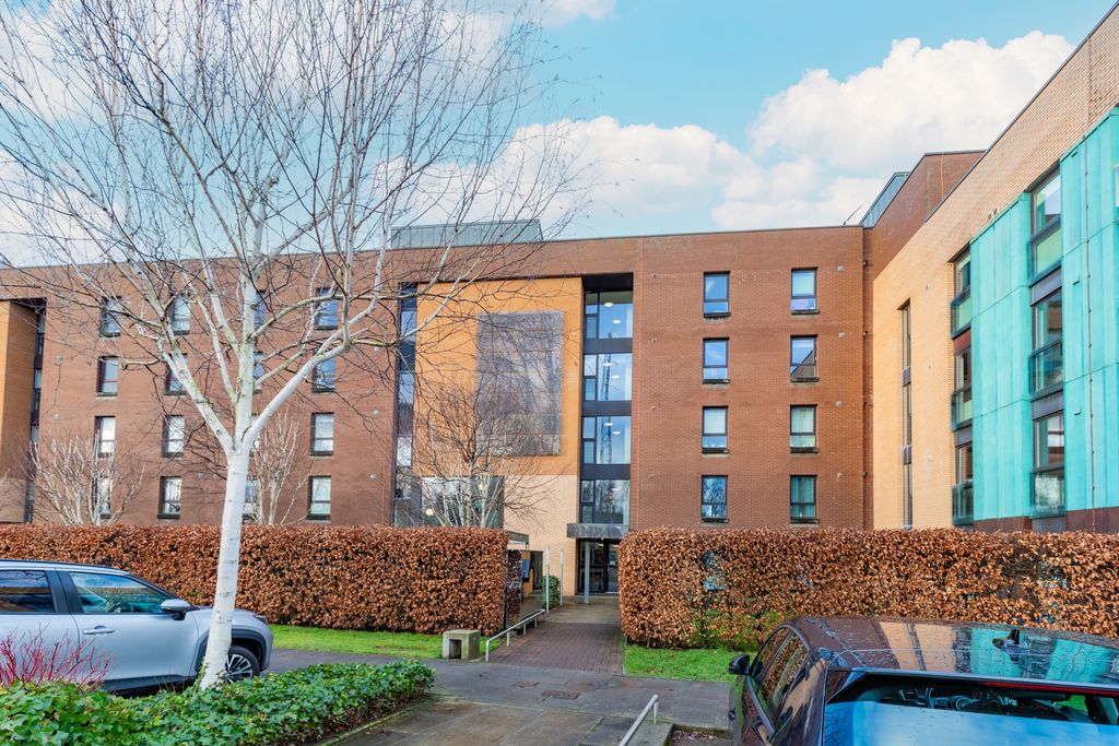 Property photo 1 of 30