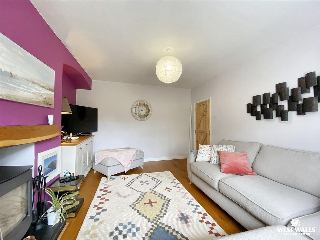 Property photo 3 of 25 Img_2683.Jpg