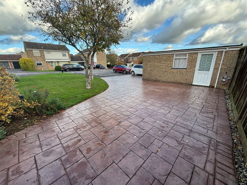 Property photo 3 of 15