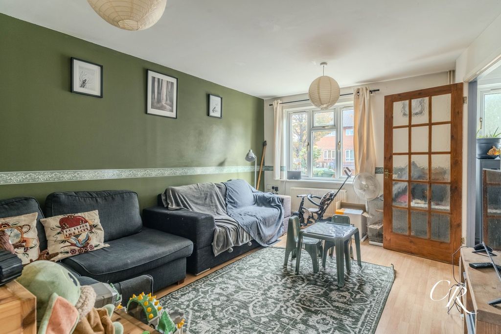 Property photo 3 of 13