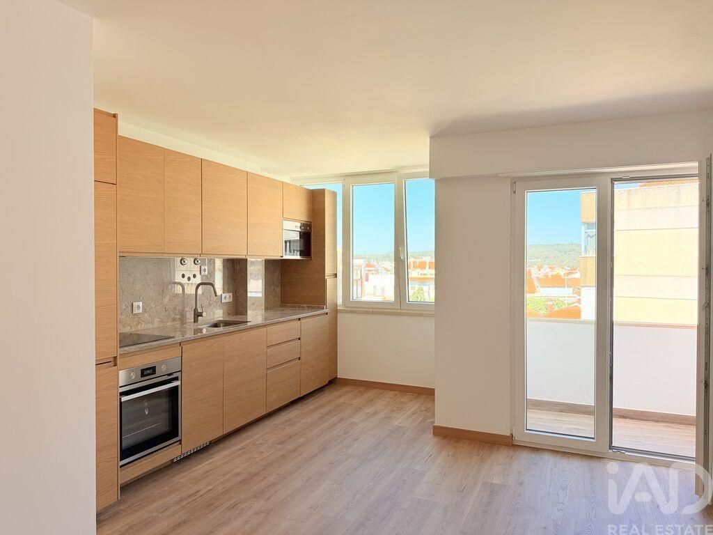 Property photo 1 of 28