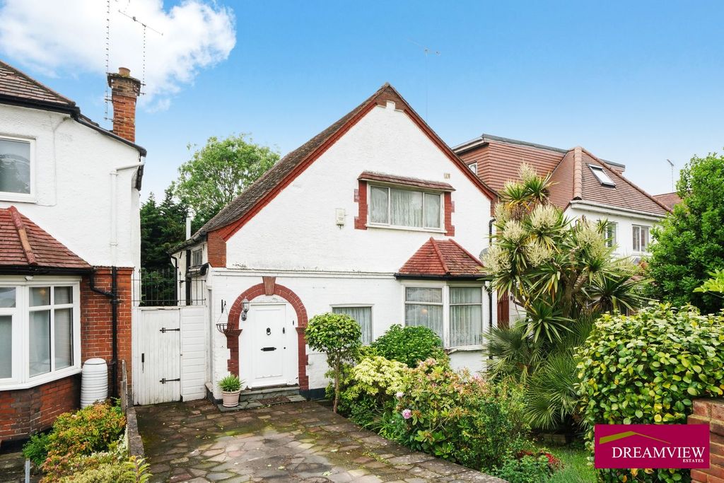 Property photo 1 of 18
