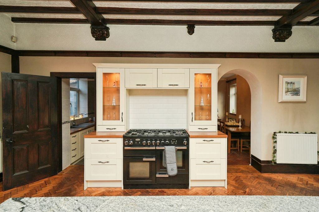 Property photo 3 of 29