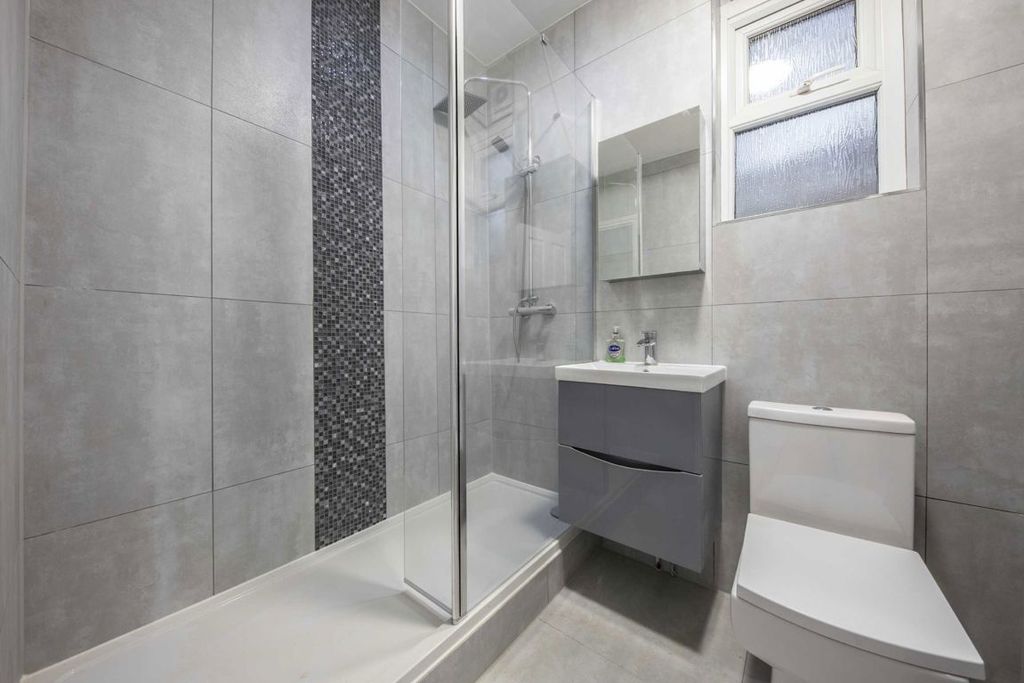 Property photo 3 of 3