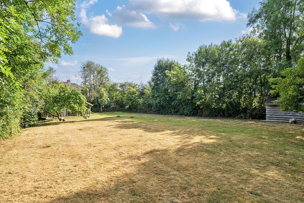 Property photo 1 of 5