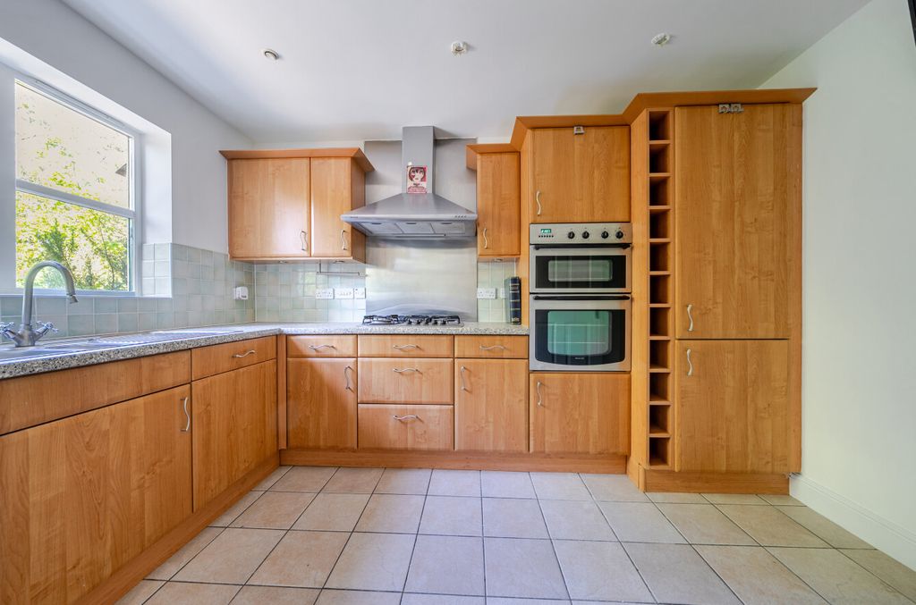 Property photo 3 of 15 1456287-1-69Fc5dc...