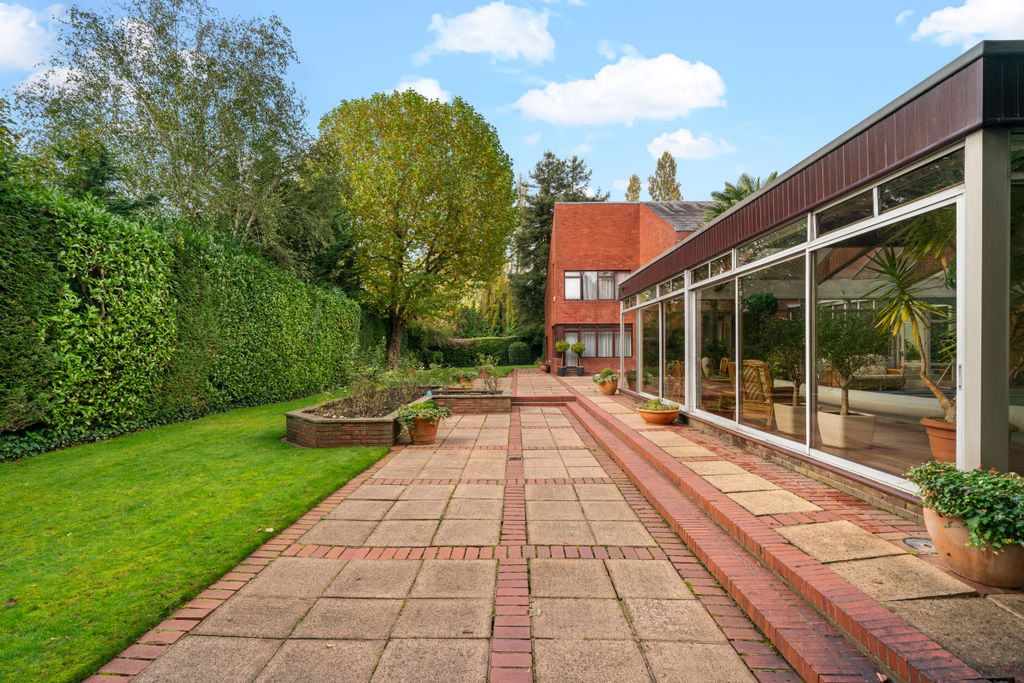 Property photo 3 of 16