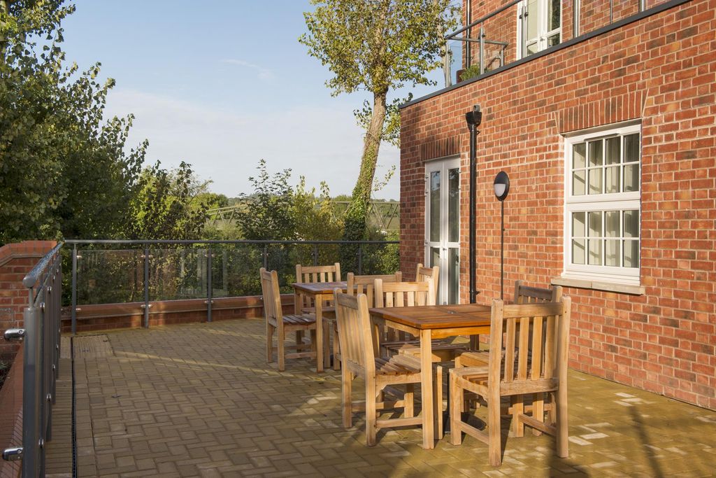 Property photo 2 of 11