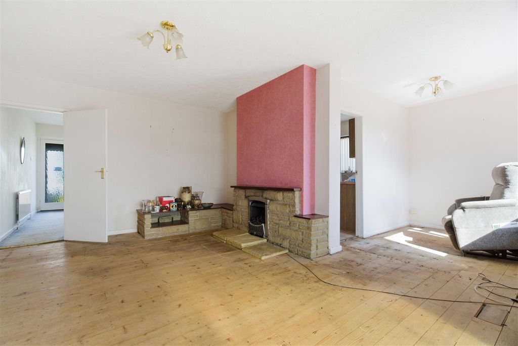 Property photo 3 of 15