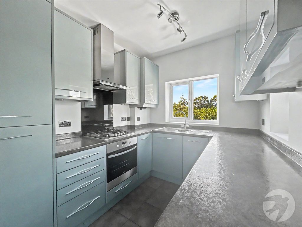 Property photo 2 of 12 Picture No. 04