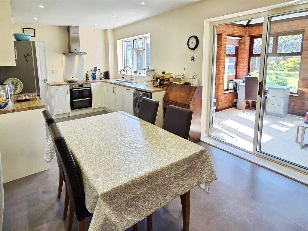 Property photo 2 of 23 Dining Kitchen