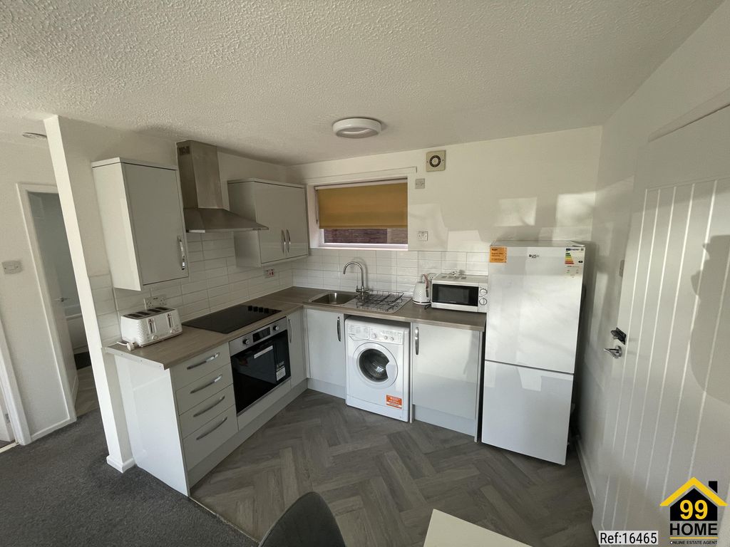 Property photo 3 of 10 Photo 2