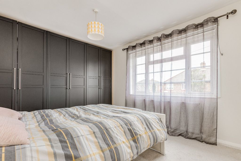 Property photo 3 of 9