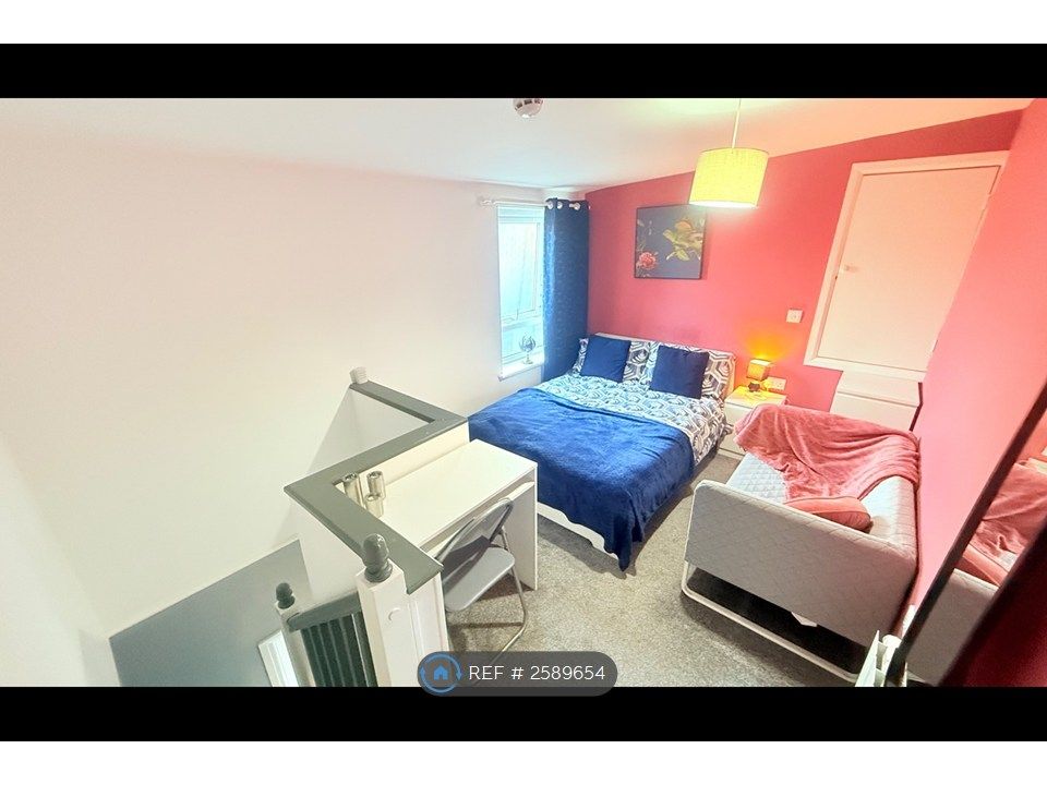 Property photo 1 of 31 Room 6 - Double Ensuite Room For Single Occupancy