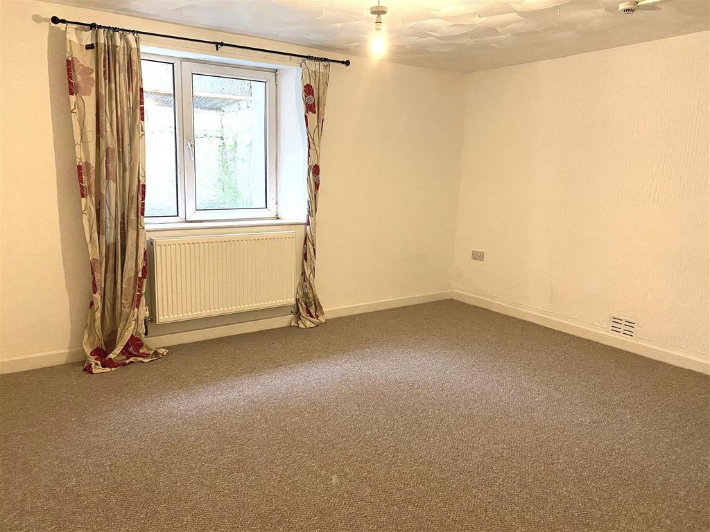 Property photo 2 of 7 Img_8395.Jpg