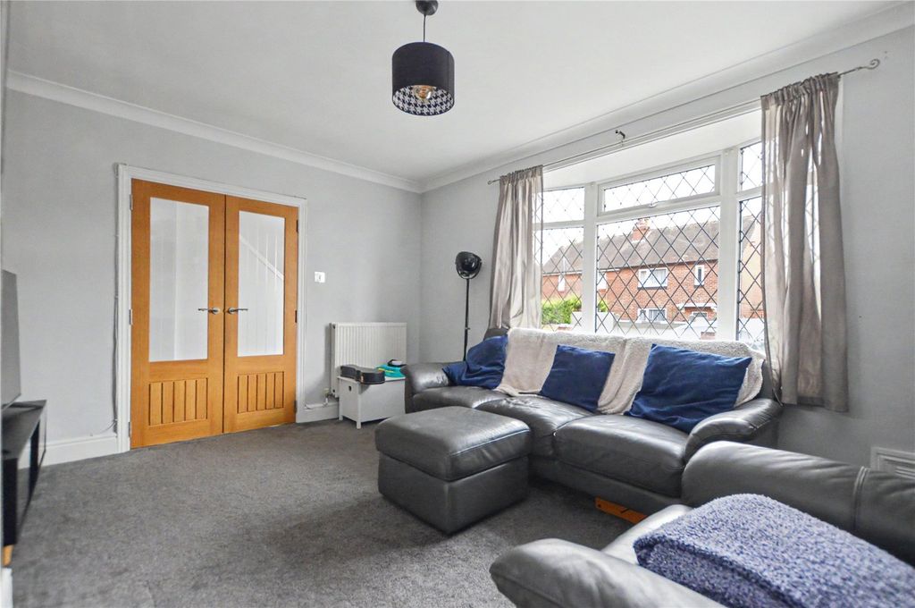 Property photo 2 of 18 Picture No. 11