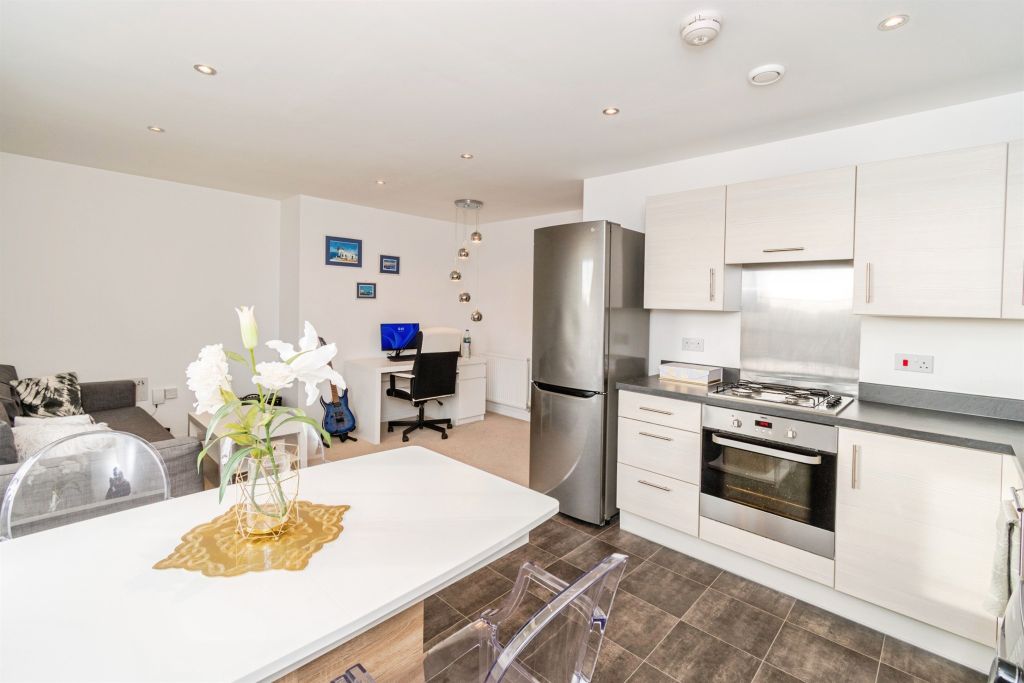 Property photo 3 of 17