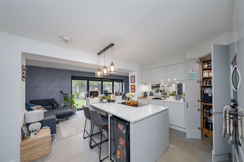 Property photo 3 of 29 Cashmore-6.Jpg