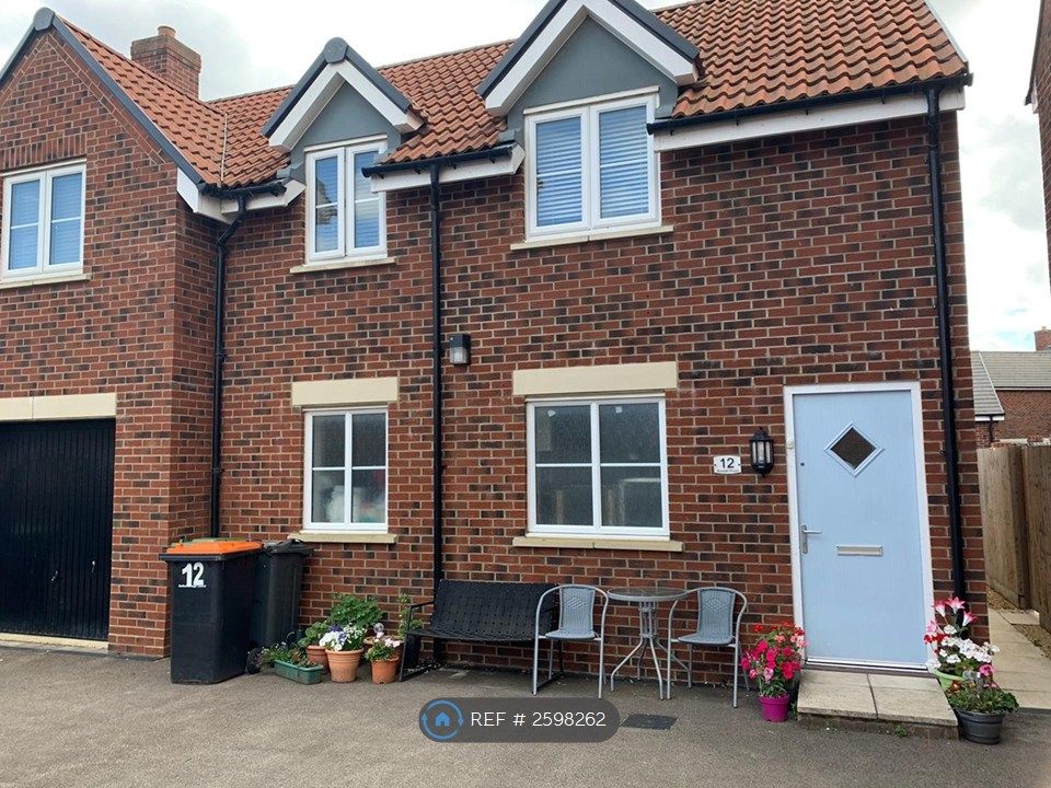 Property photo 2 of 14