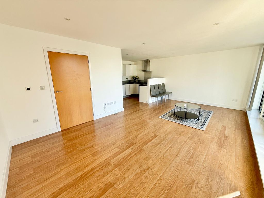 Property photo 3 of 16 Gallery