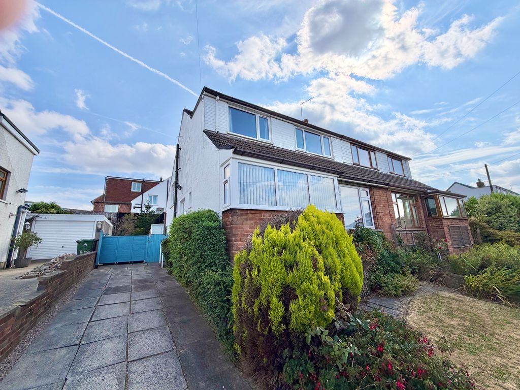 Property photo 1 of 16 External