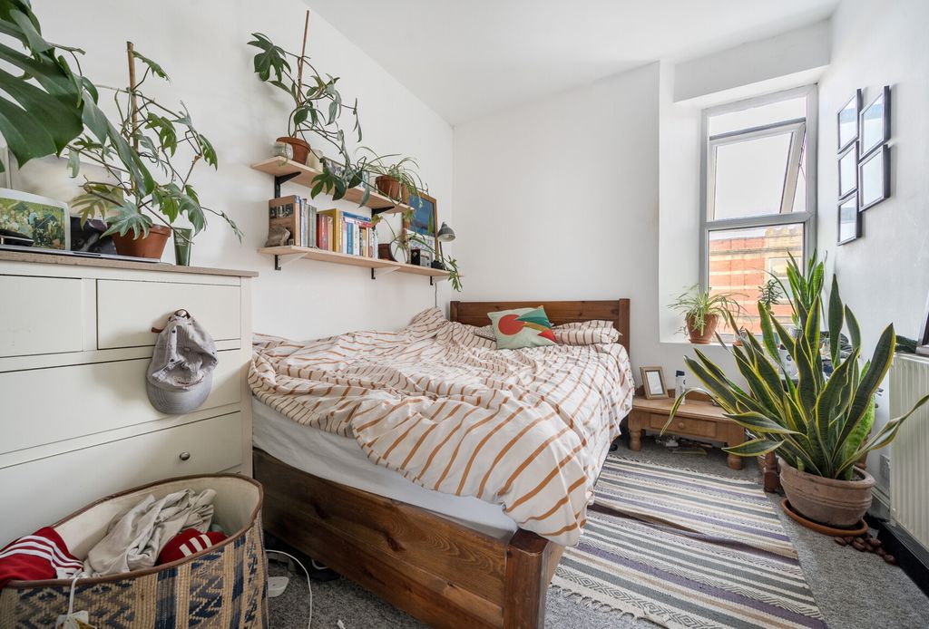 Property photo 3 of 14 1385507-2-69280Cf...