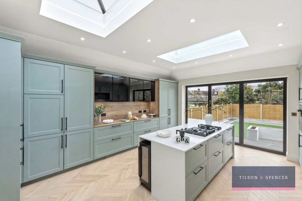 Property photo 1 of 25 1