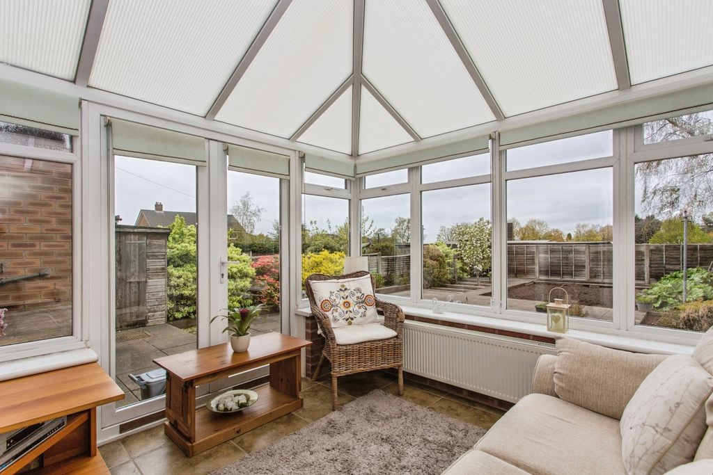 Property photo 3 of 17 Conservatory