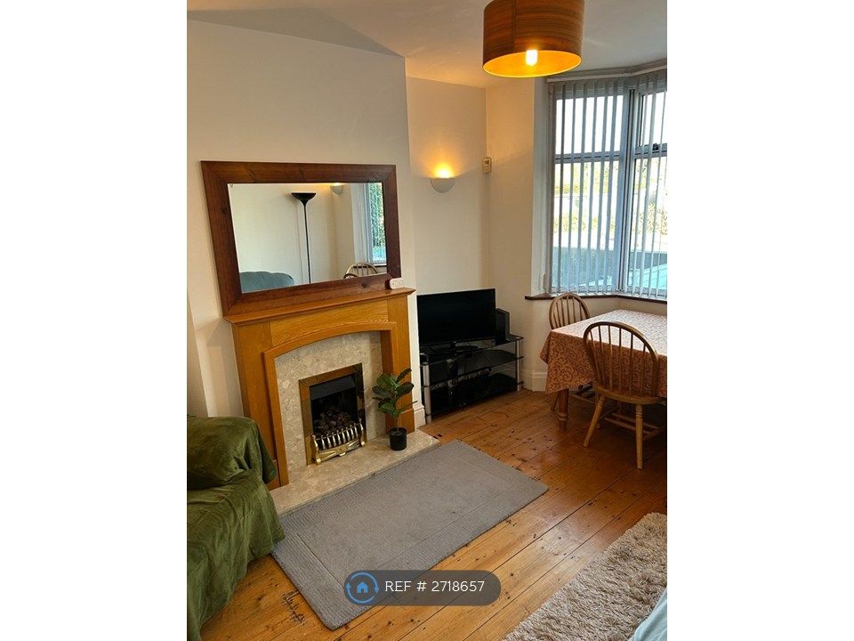 Property photo 1 of 32