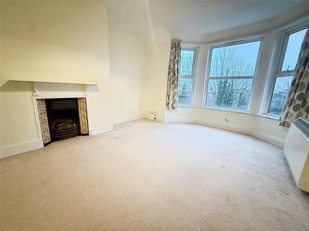 Property photo 2 of 6 Living Room