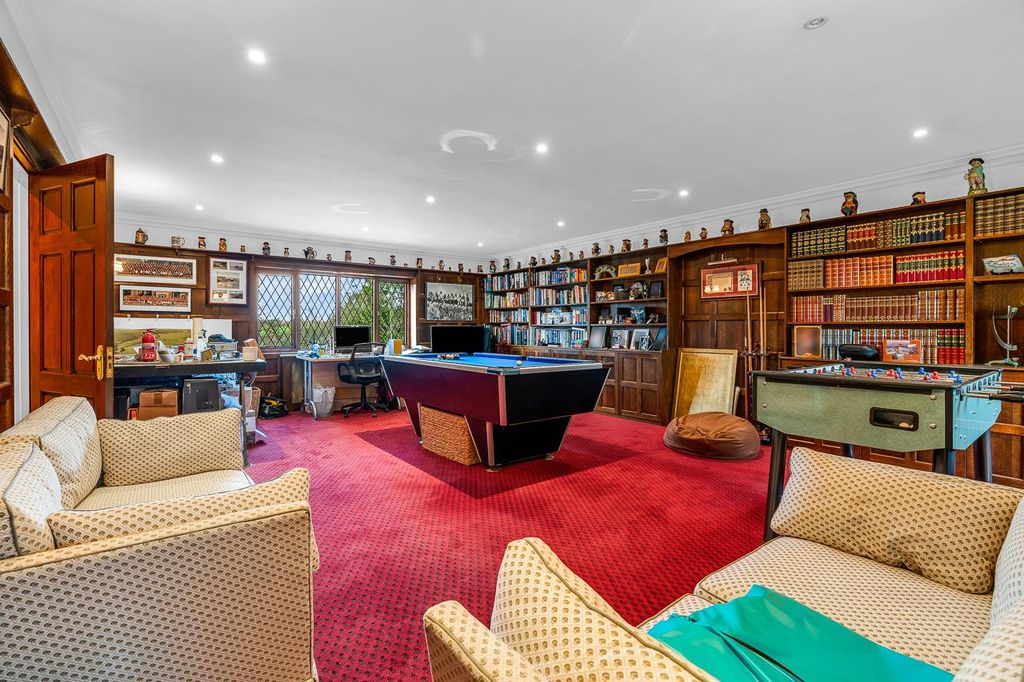 Additional image 13 of 6 bed property for saleWare Park, Ware SG12