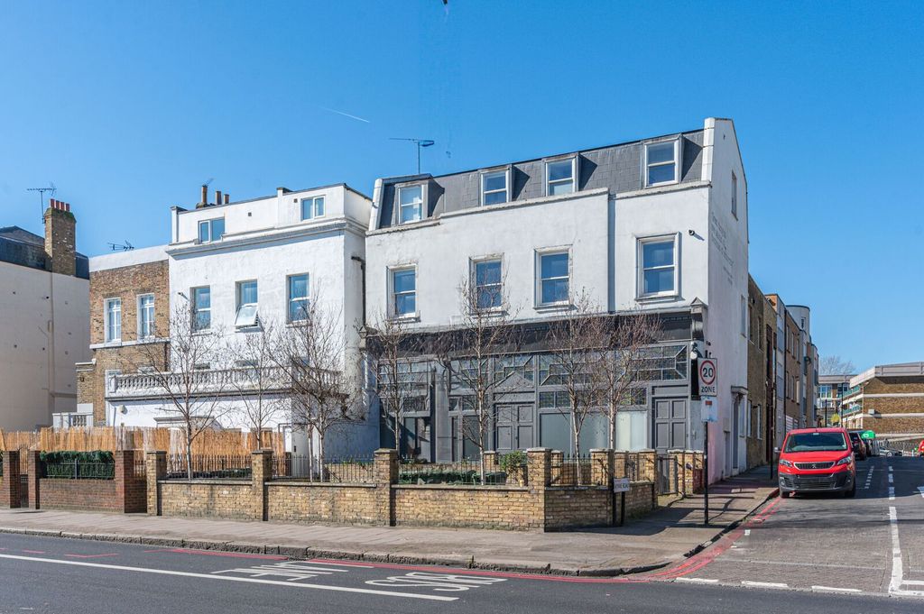 Property photo 1 of 7