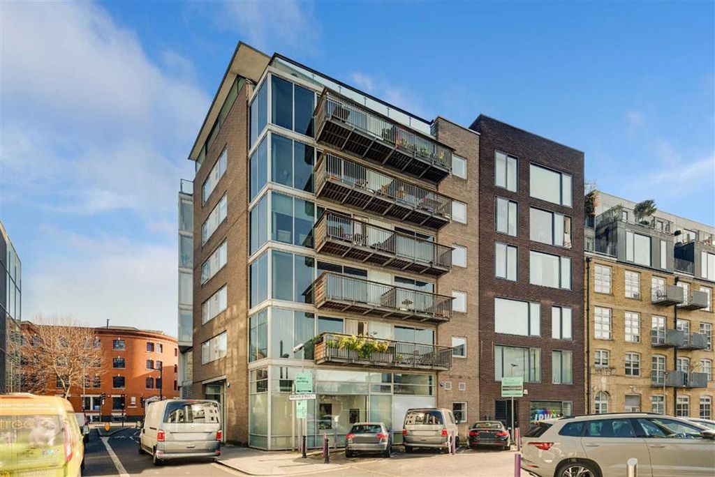 Property photo 1 of 7