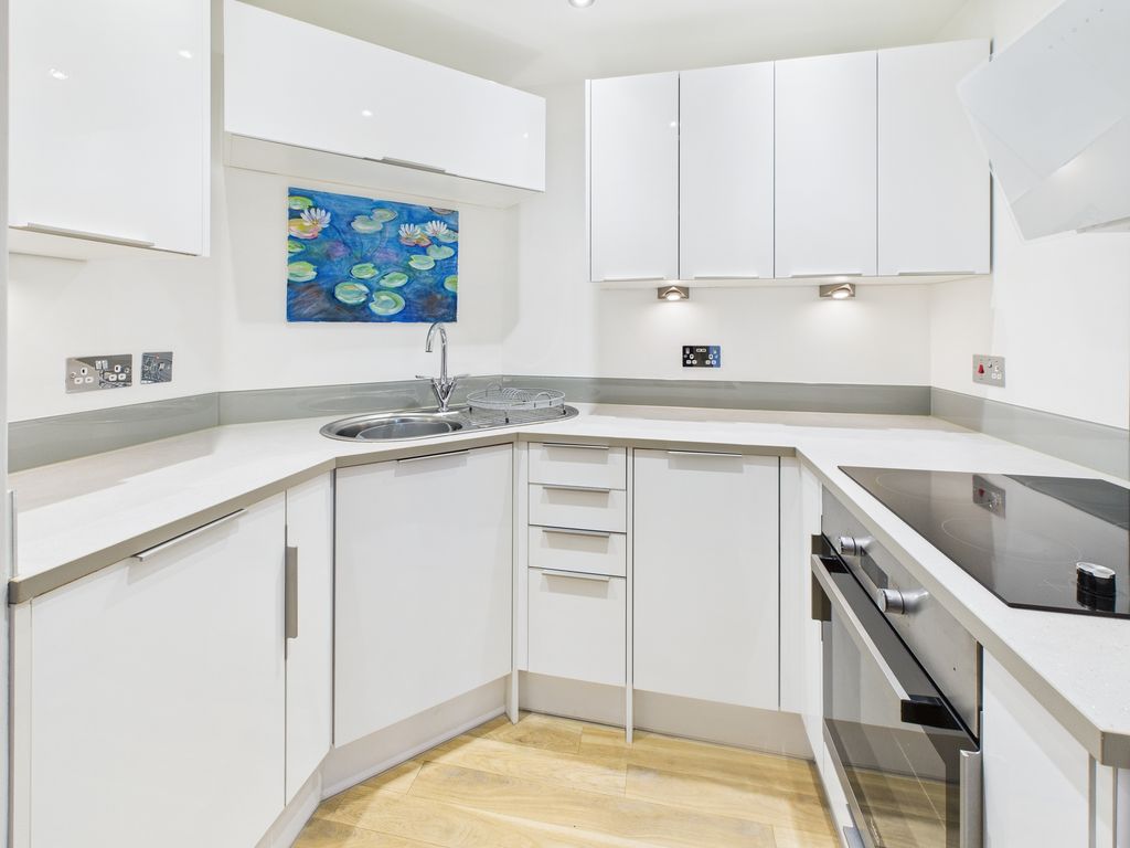 Property photo 1 of 8 Cam02519G0-Pr0372-Still001