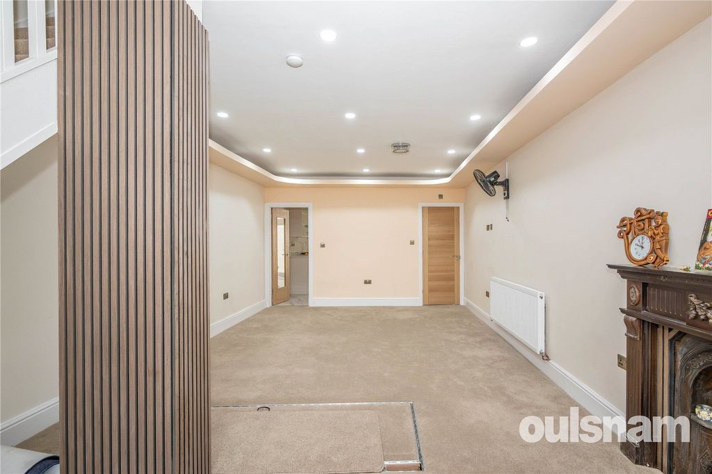 Property photo 3 of 22 Picture No. 04