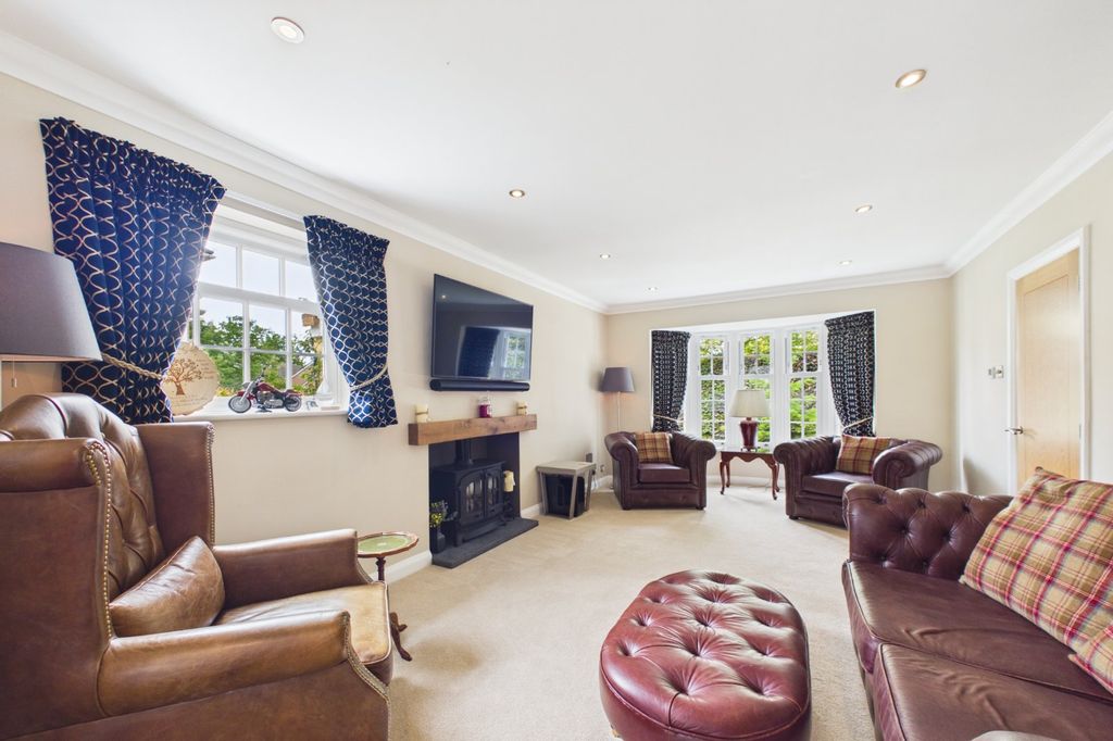 Property photo 2 of 28 Picture No. 78