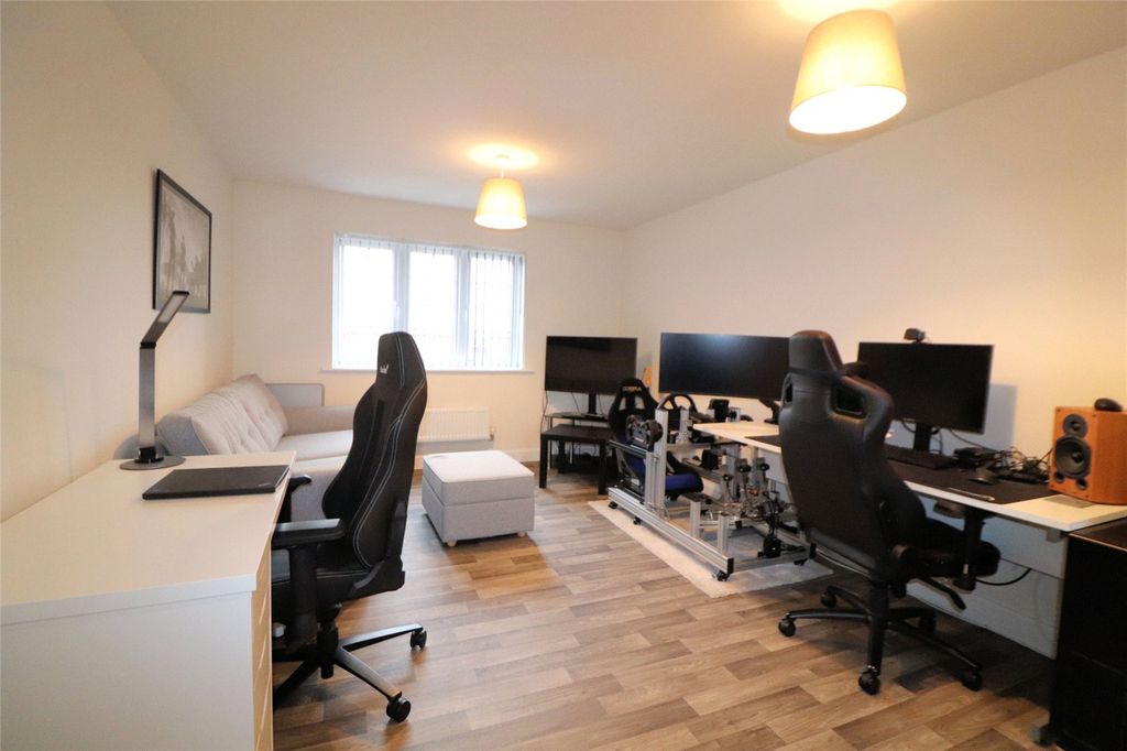 Property photo 3 of 15 Picture No. 20