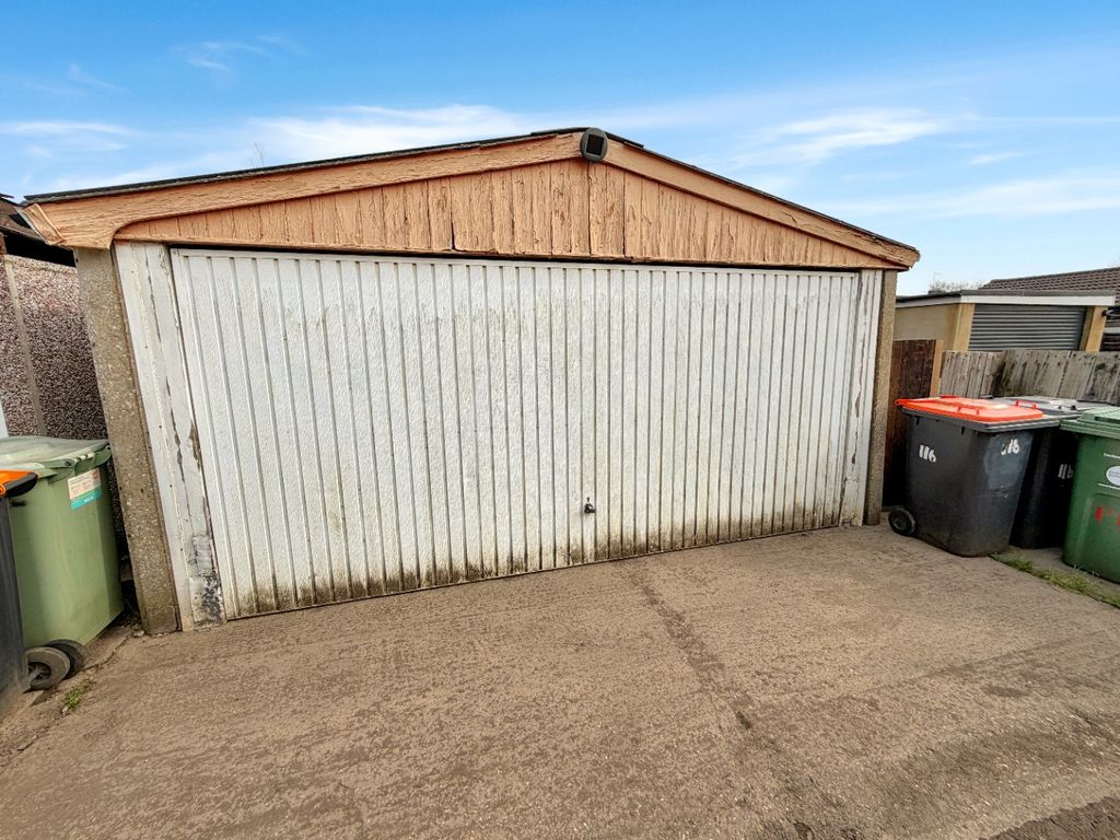 Property photo 2 of 18 4802313