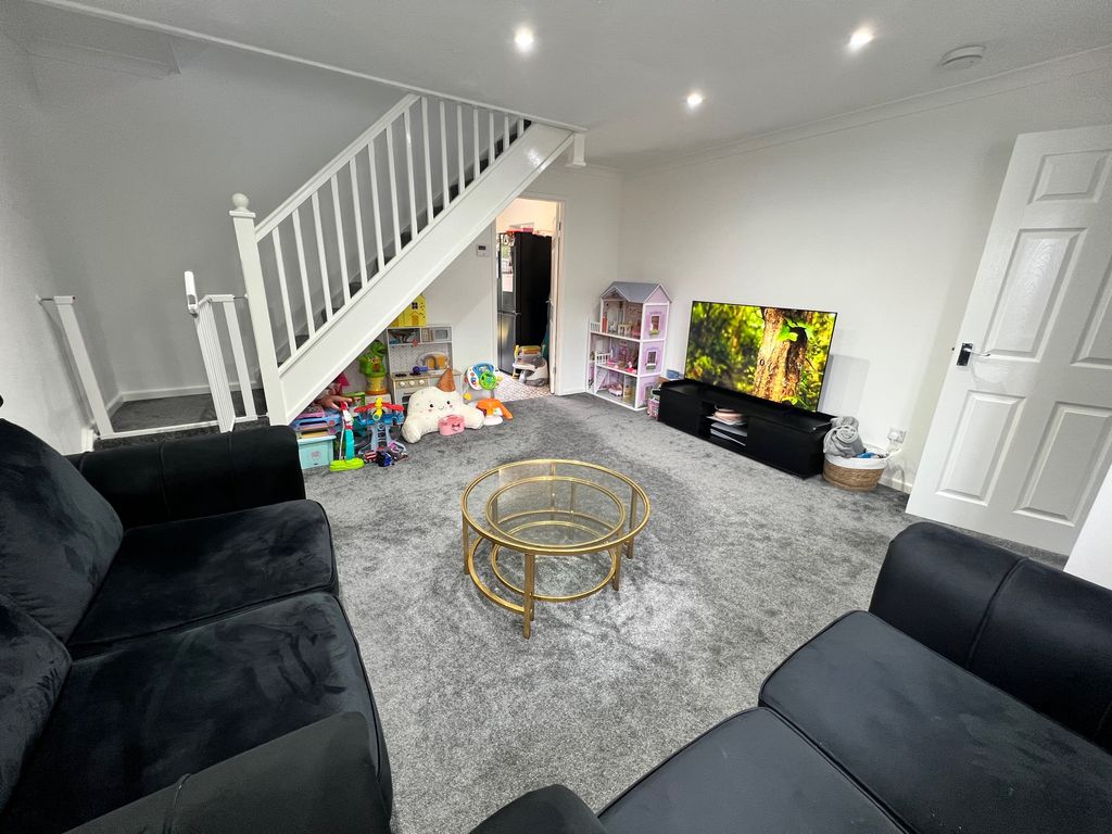 Property photo 2 of 14