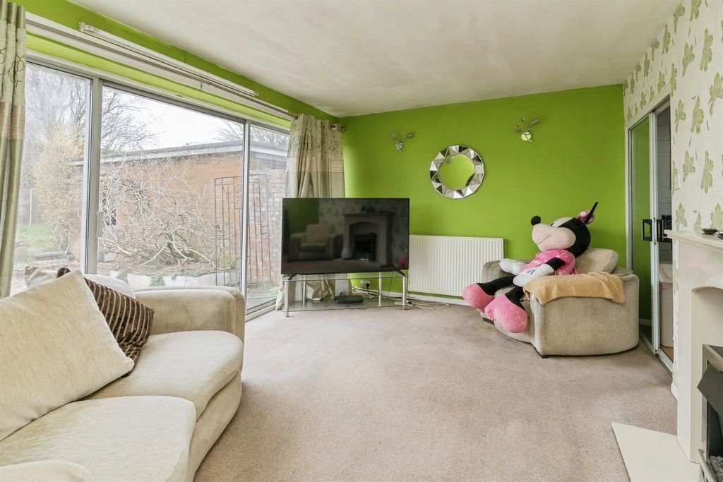 Property photo 3 of 17