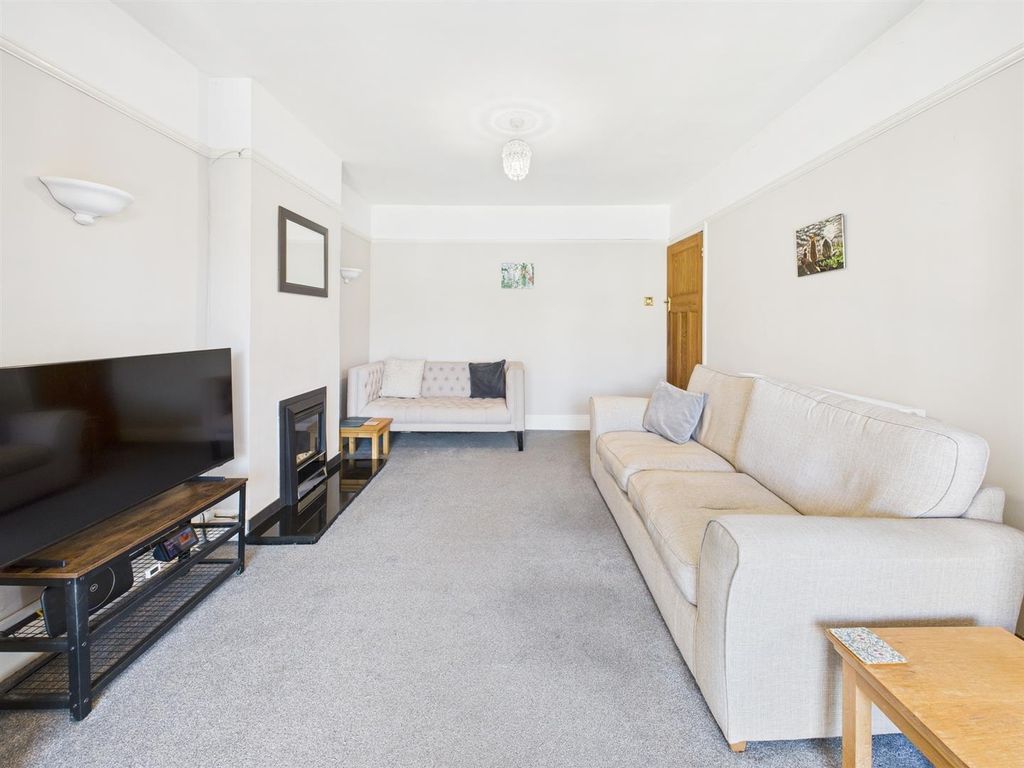 Property photo 3 of 22