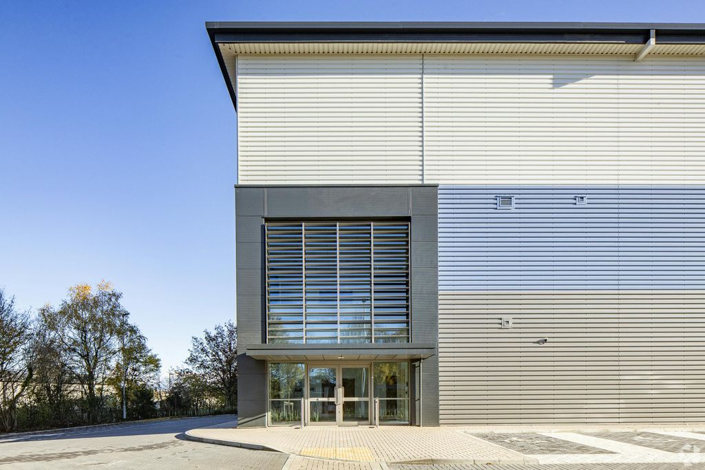 Property photo 3 of 19 Buildingphoto 1.Jpg