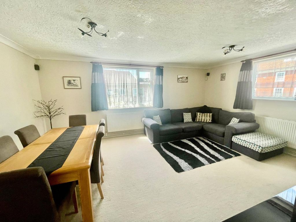 Property photo 2 of 10 Picture No. 02