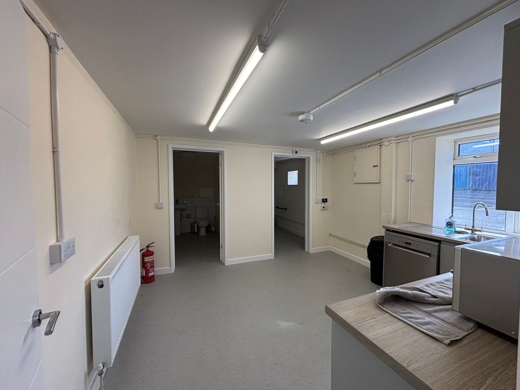 Property photo 3 of 7 Photo 5