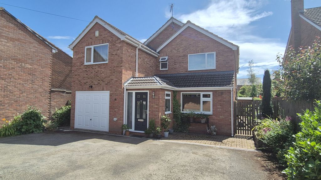 Property photo 2 of 41