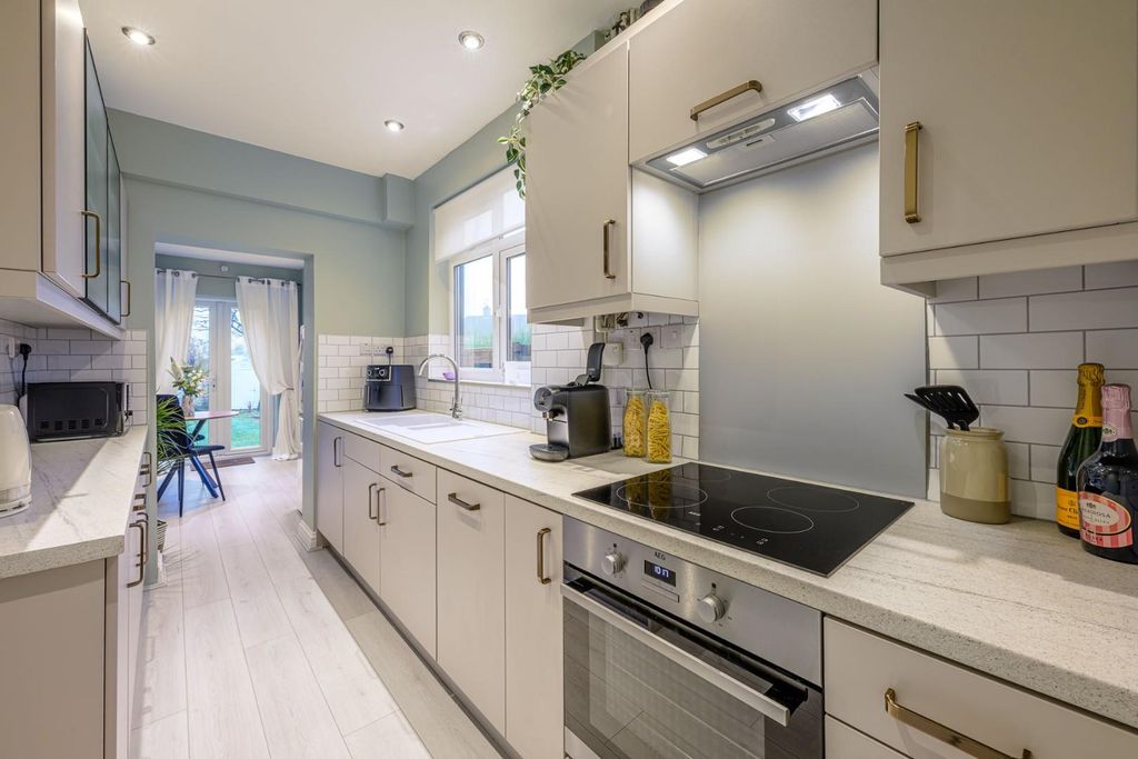 Property photo 3 of 23 3