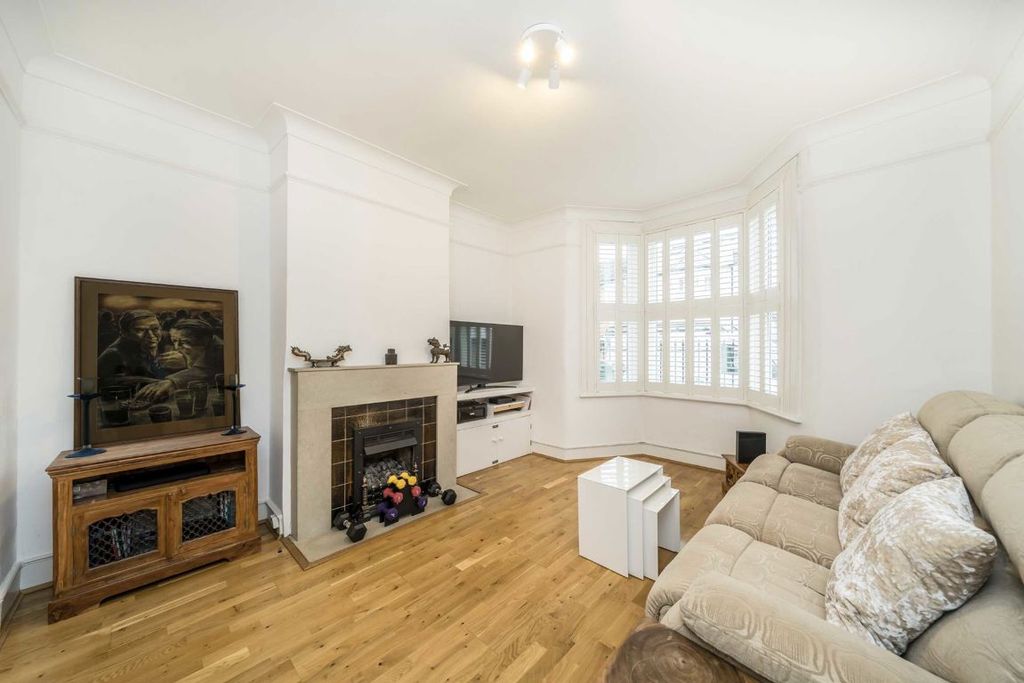 Property photo 2 of 10