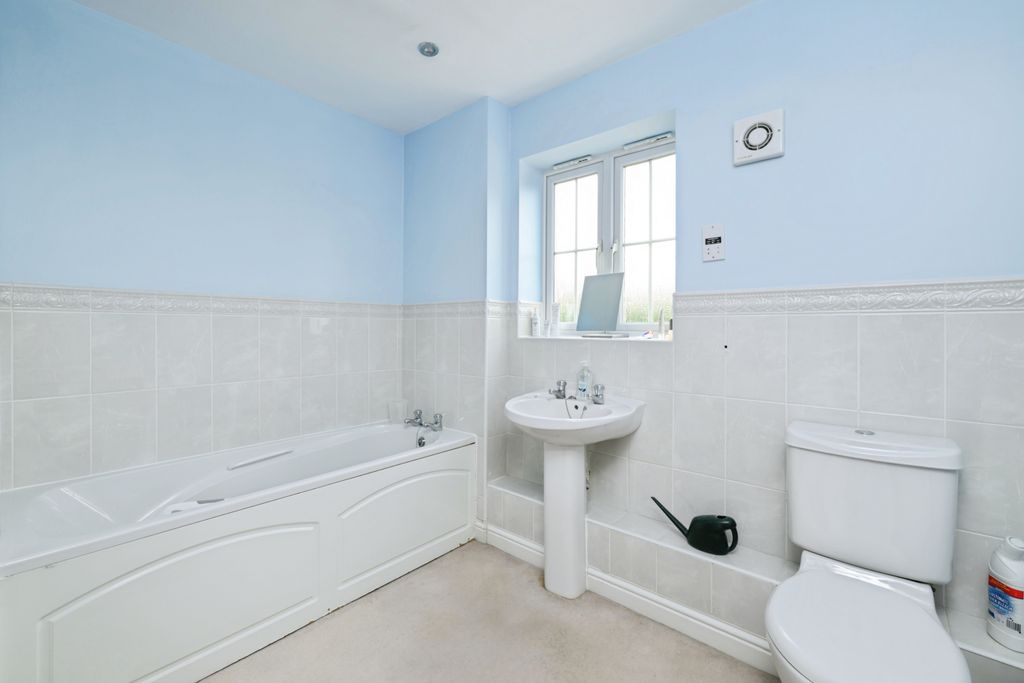 Additional image 13 of 5 bed detached house for salePonsonby Drive, Peterborough PE2