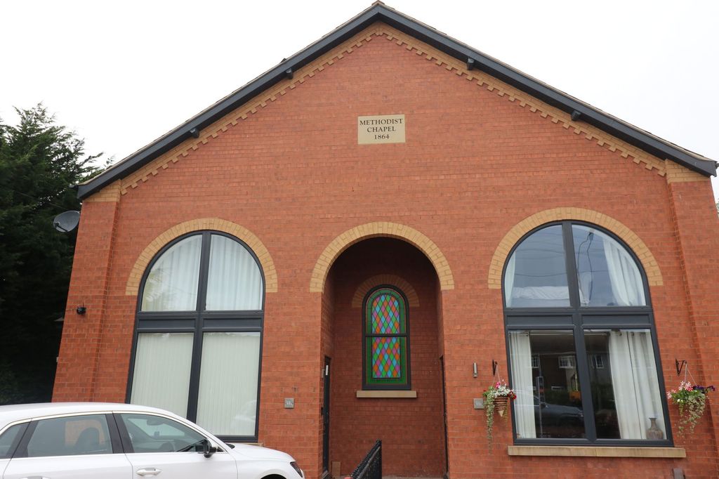 Property photo 1 of 43