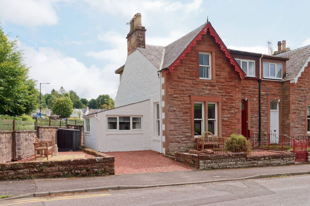 Property photo 1 of 30